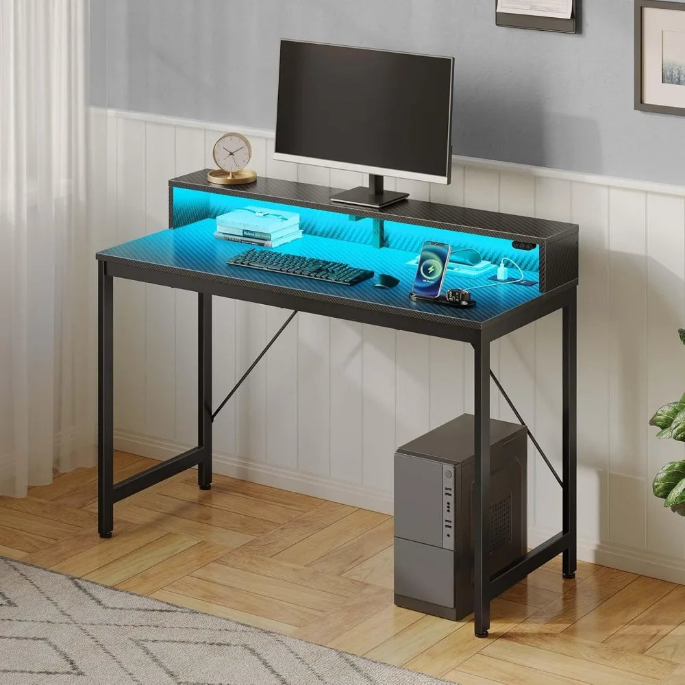 bureau gaming 39 pouces avec LED et prises de courant, bureau avec étagère