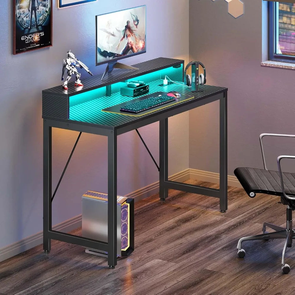 bureau gaming 39 pouces avec LED et prises de courant, bureau avec étagère